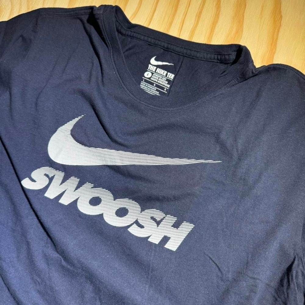 Nike tee swoosh‎